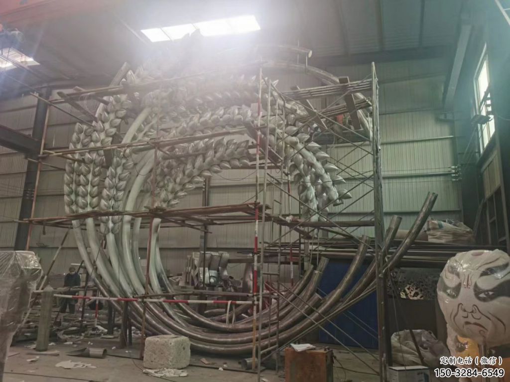 中式螺丝钉雕塑 哑光器械雕塑 游乐场工业雕塑 中式螺丝钉雕塑 哑光器械雕塑 游乐场工业雕塑