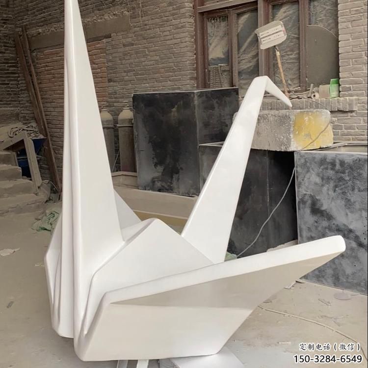 步行街千纸鹤雕塑 游乐场折纸风格 铸造鹤鸟雕塑 步行街千纸鹤雕塑 游乐场折纸风格 铸造鹤鸟雕塑