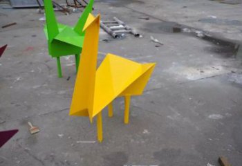 商业街千纸鹤雕塑 烤漆鹤鸟雕塑 彩绘折纸风格