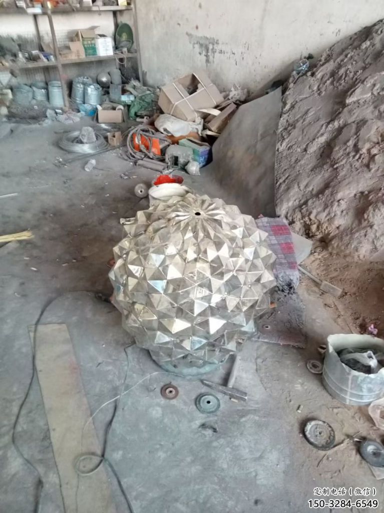 现代松塔雕塑 大型别墅区松果造型 彩绘雕塑 现代松塔雕塑 大型别墅区松果造型 彩绘雕塑