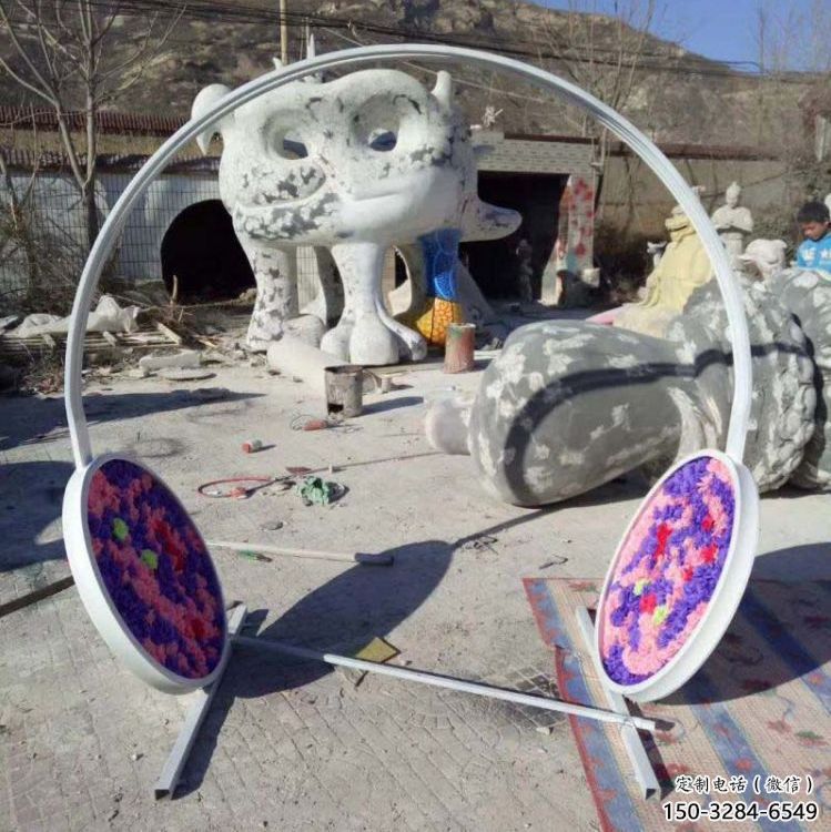 现代耳麦雕塑 大型别墅区音乐雕塑 彩绘耳机雕塑 现代耳麦雕塑 大型别墅区音乐雕塑 彩绘耳机雕塑
