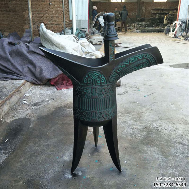 房地产酒尊雕塑 剪影酒尊杯雕塑 锻造酒器雕塑 房地产酒尊雕塑 剪影酒尊杯雕塑 锻造酒器雕塑