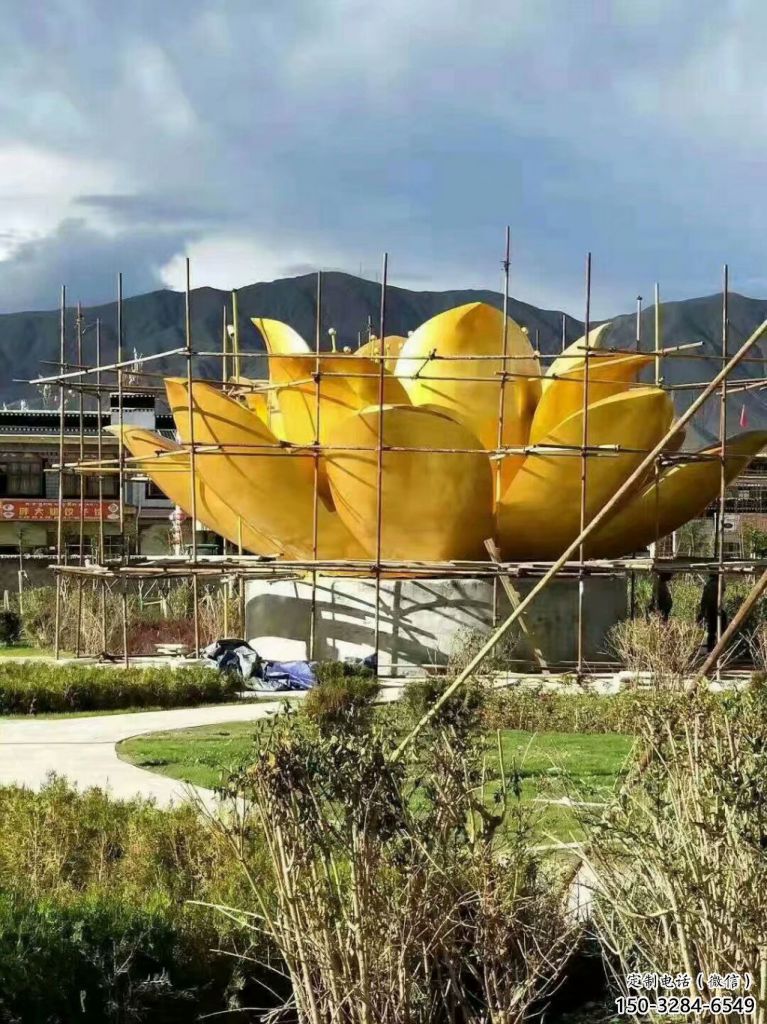 喷漆莲花雕塑 中式村口水莲花雕塑 草地花卉雕塑
