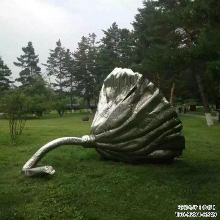 仿真莲蓬雕塑 电镀现代植物雕塑 部队雕塑