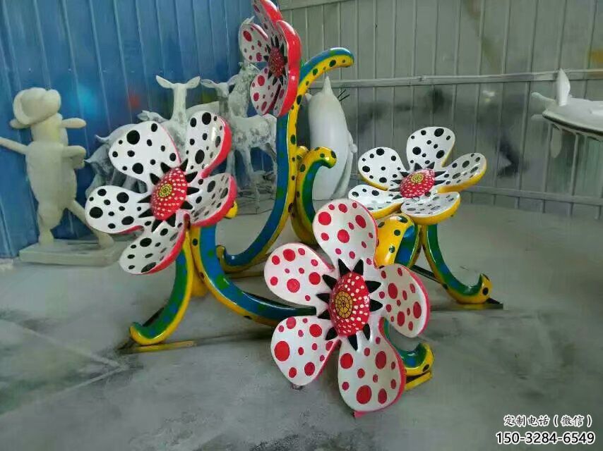 创意喇叭花雕塑 哑光花卉雕塑 公园雕塑