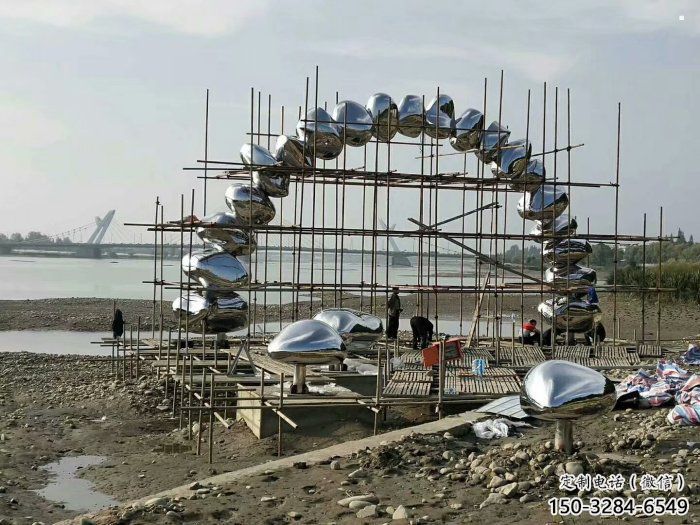 不锈钢鹅卵石大门雕塑生产制作
