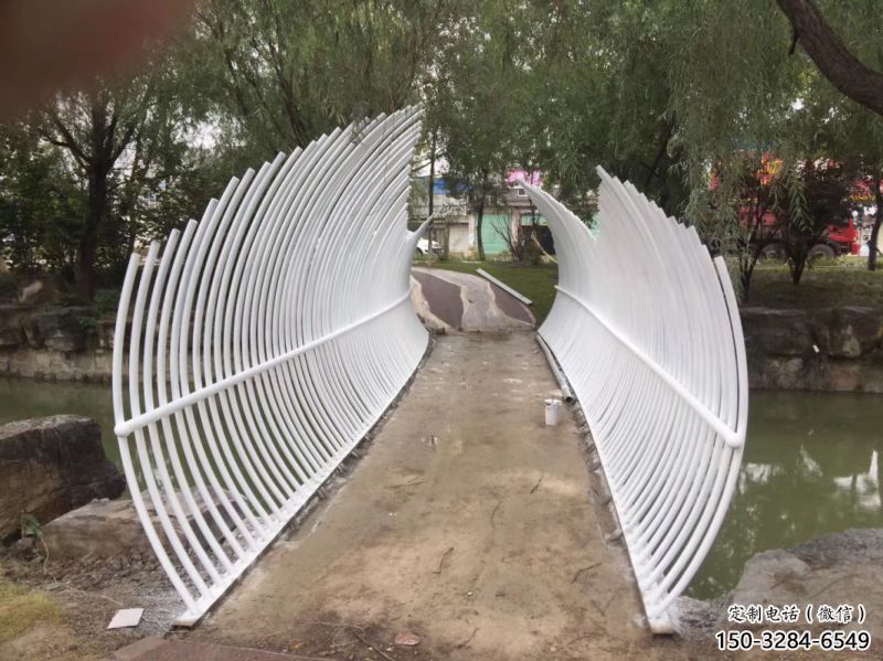 钢管大门雕塑