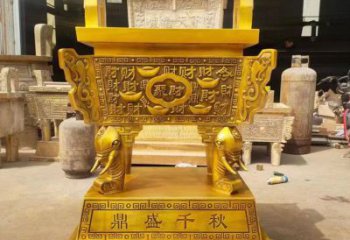 鎏金方鼎鼎盛千秋铜雕塑