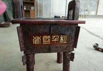 古铜色鼎盛千秋青铜鼎雕塑