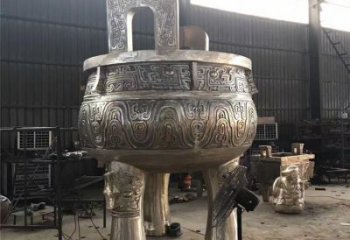 黄铜材质圆鼎雕塑造型