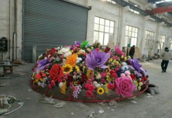花卉花篮雕塑制造商，小区摆件，白钢花卉花篮雕塑提供