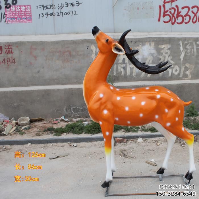 大型小鹿雕塑，彩绘工艺，玻璃钢动物雕塑厂家