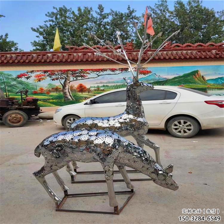 小鹿雕塑摆件制造，酒店摆件，景观镂空小鹿雕塑选定
