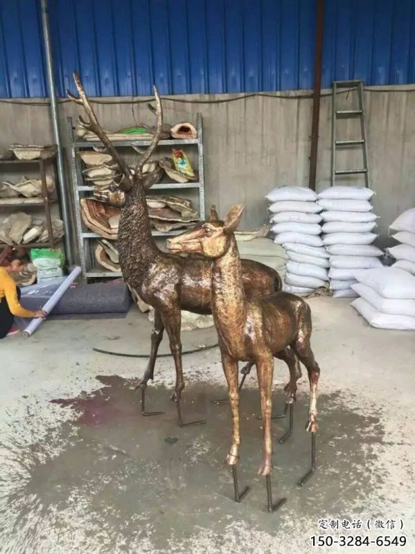 铜鹿雕塑，铸铜动物雕塑