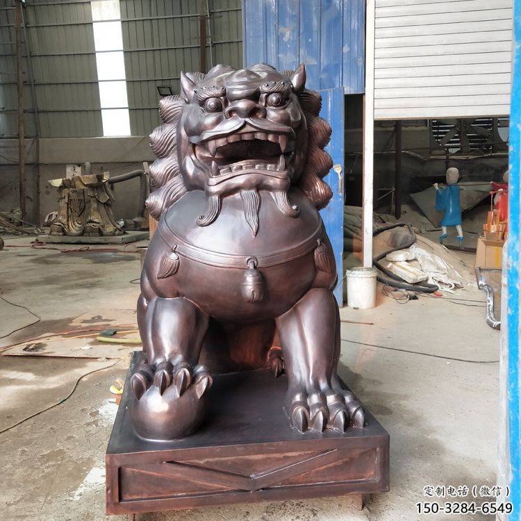 紫铜狮子雕塑提供，露天雕塑，蹲狮雕塑生产承接