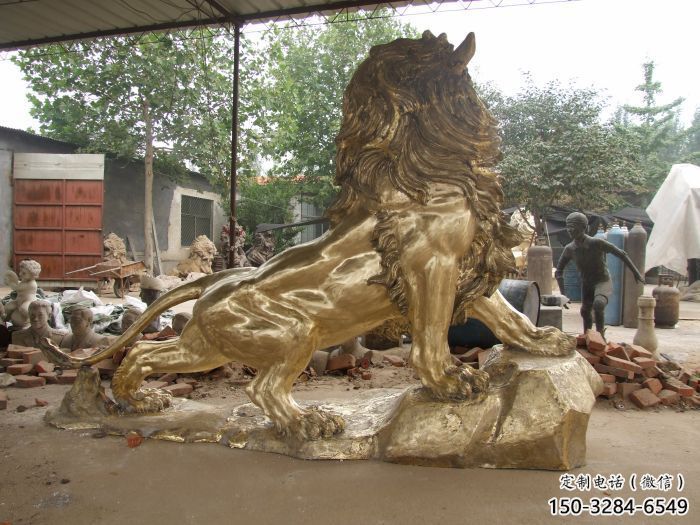 大型狮子雕塑精品，标识雕塑，铸铜走狮雕塑选用