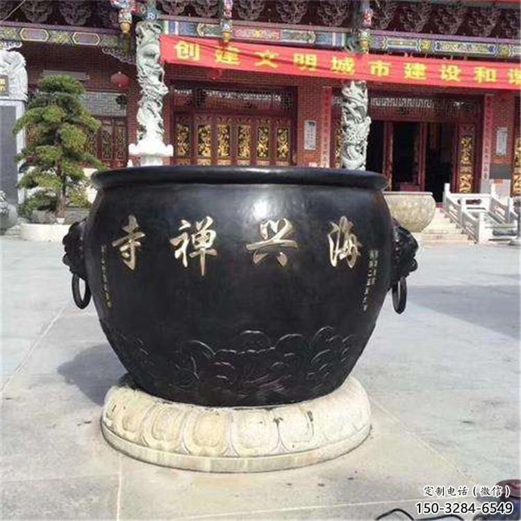 寺院铁缸雕塑