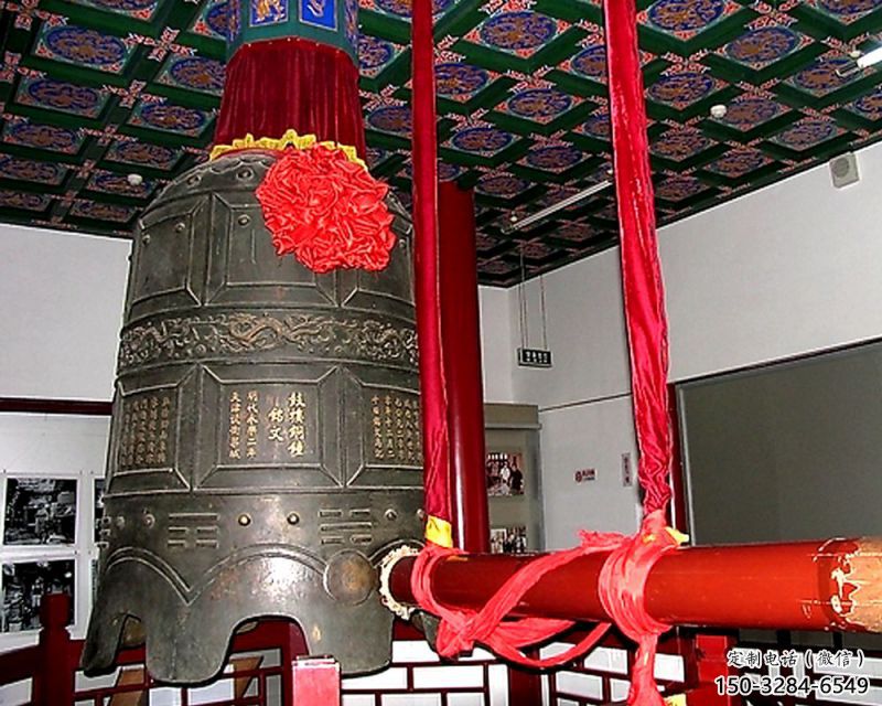 古法铜钟雕塑-挂式喇叭形铜钟雕塑