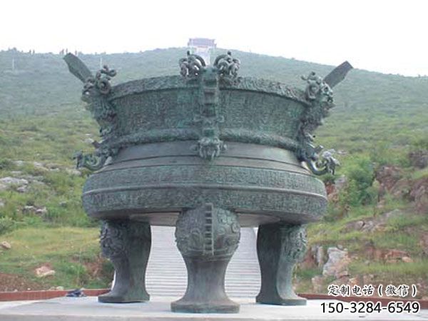 广场青铜三足炉雕塑 广场青铜三足炉雕塑
