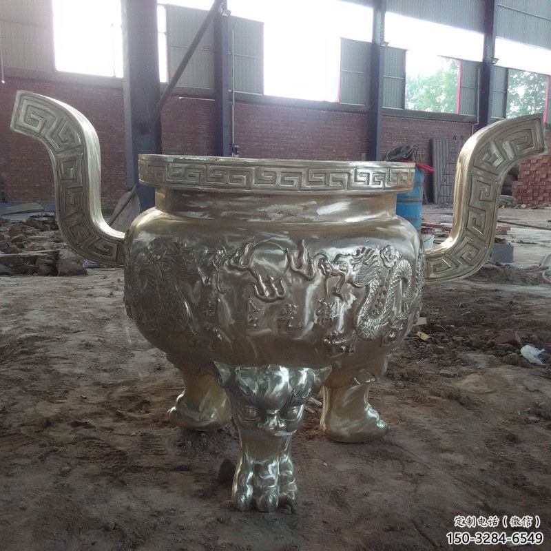 铸铜三足炉雕塑制作 铸铜三足炉雕塑制作
