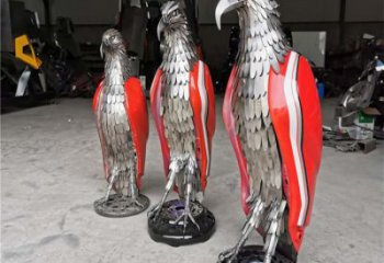 卡通机甲版小鸟雕塑