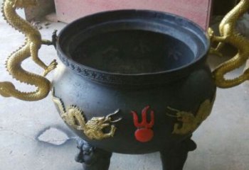 盘龙三足炉铜雕塑