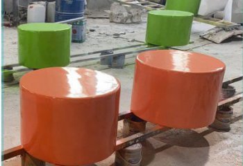 圆形坐凳雕塑，玻璃钢光面坐凳雕塑制作