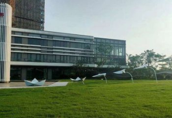 纸船雕塑通用，彩钢制作，折纸船雕塑景观指用