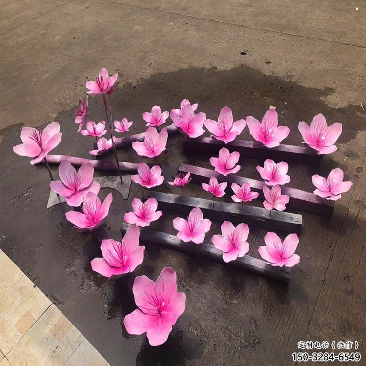 桃花雕塑工厂，美陈雕塑，烤漆桃花雕塑标准