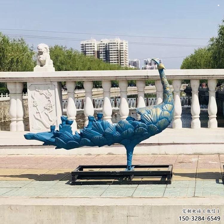 彩绘孔雀雕塑供求，景观概念，仿古孔雀雕塑制作厂家