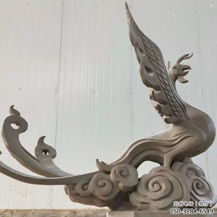 景观孔雀雕塑制作，标识雕塑，铜孔雀雕塑生产