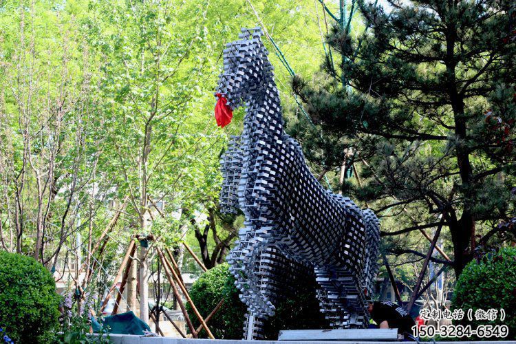 方块马雕塑精选，公园小品，抽象方块马雕塑厂家