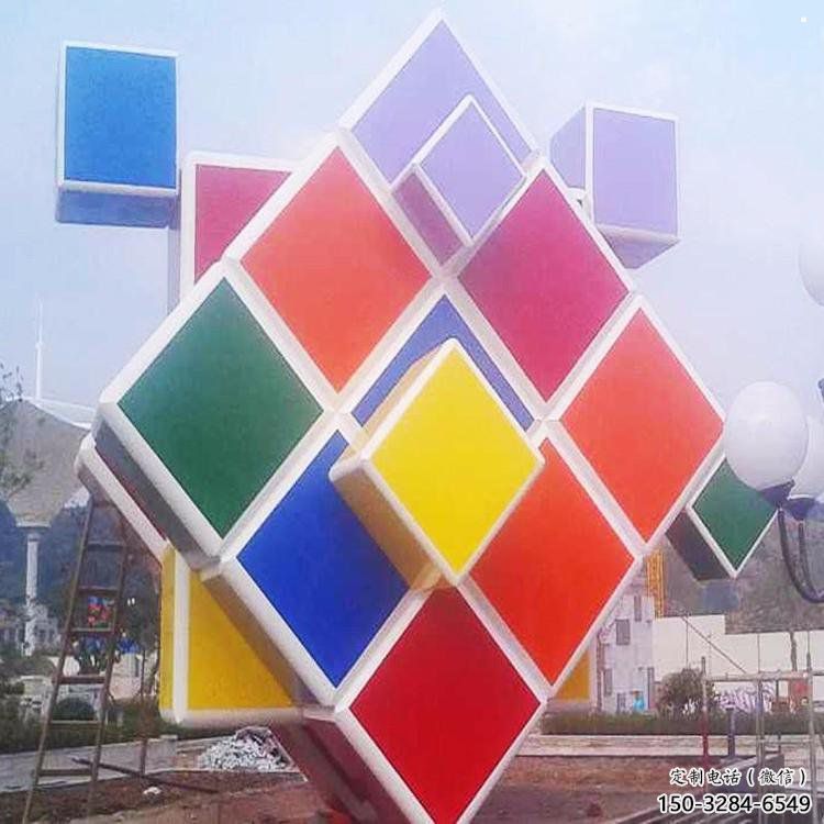 正方体雕塑优选，陆地摆件，不锈钢正方体雕塑供应