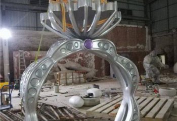 不锈钢钻戒雕塑制造，白钢构件，钻戒雕塑提供