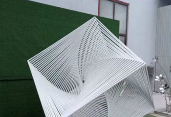 广场立方体雕塑厂家，市标雕塑，镂空立方体雕塑定制