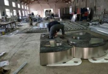 甲骨文雕塑提供，美陈雕塑，不锈钢甲骨文雕塑制作厂家