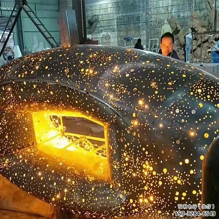 方孔球雕塑承接，街景小品，不锈钢方孔球雕塑订做