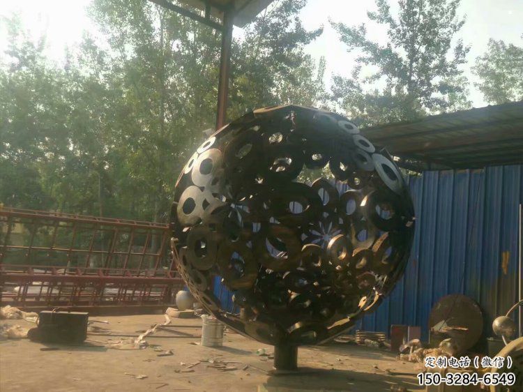 球体雕塑服务商，喷泉雕塑，不锈钢球体雕塑订做厂家