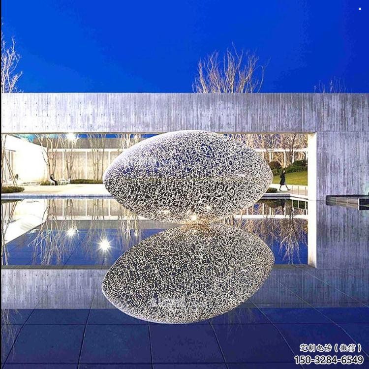 彩绘镂空球雕塑制作，景观概念，广场异形镂空球雕塑常用