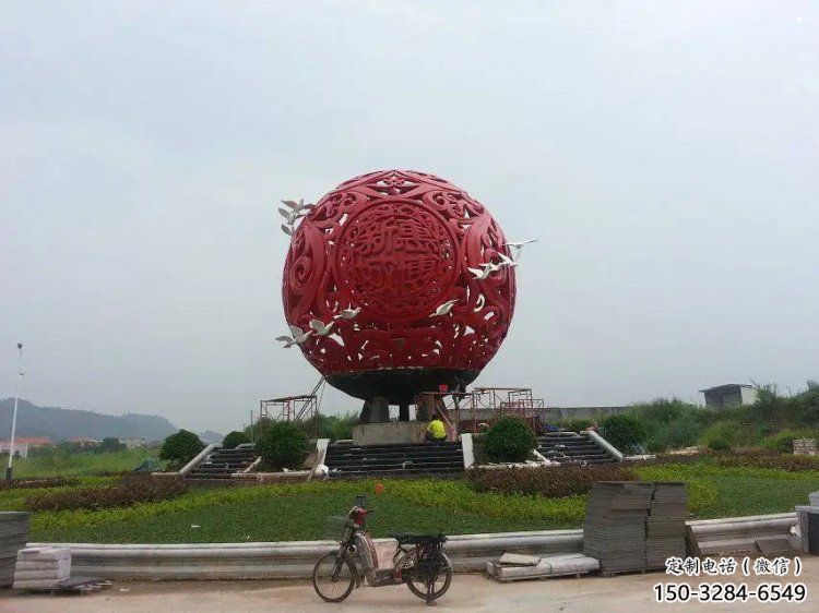 圆球雕塑厂家，广场雕塑，烤漆圆球雕塑订做