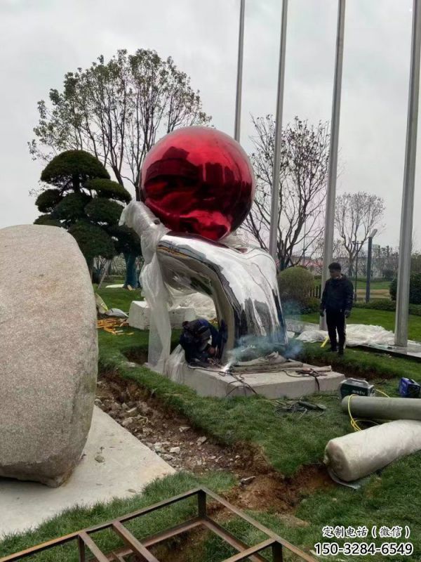 圆球雕塑服务商，街景小品，环境烤漆圆球雕塑订做