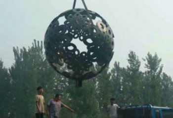 球体雕塑厂家优选，陆地摆件，不锈钢球体雕塑供应