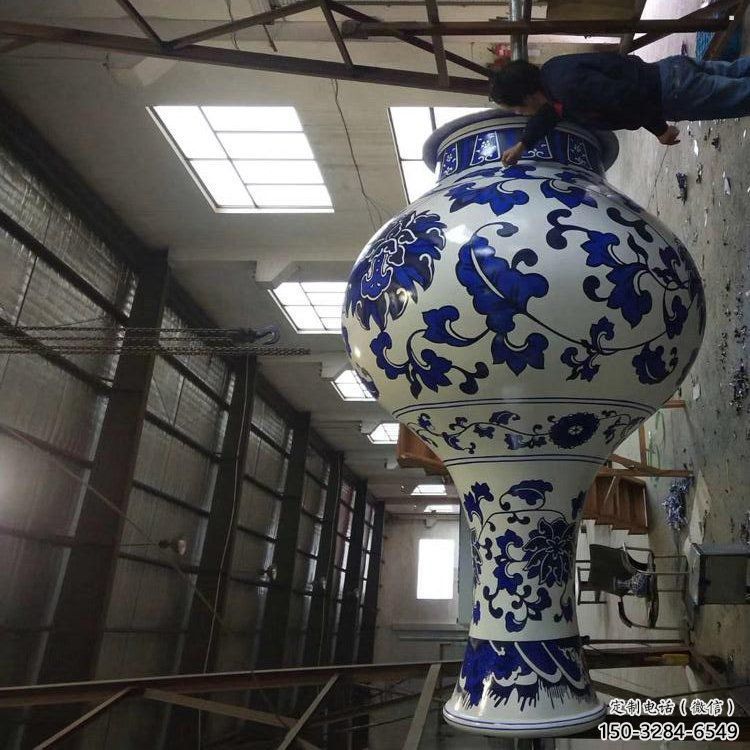 花瓶雕塑供应，城区小品，玻璃钢花瓶雕塑制造商