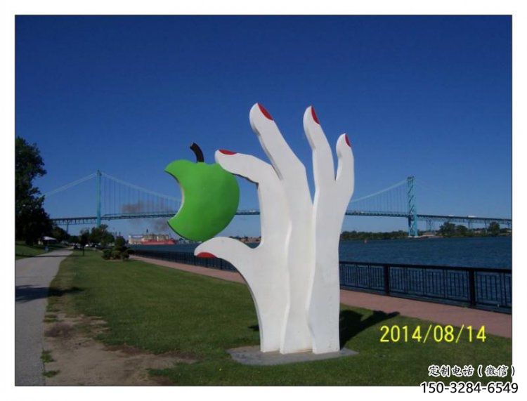 手掌雕塑厂家，广场雕塑，不锈钢手掌雕塑制作