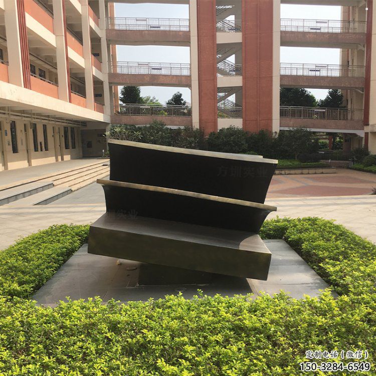 大型叠书雕塑常用，户外摆放，叠书铜雕塑厂家