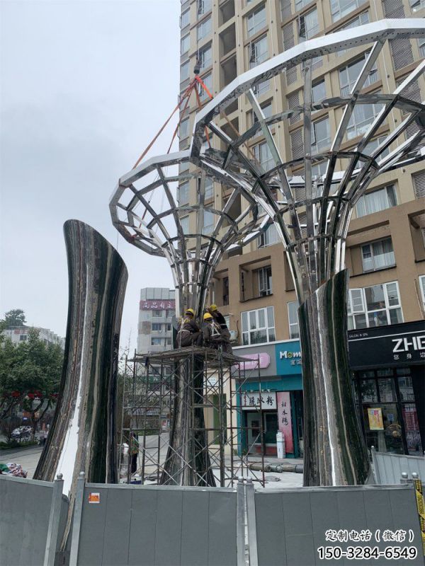 遮阳树雕塑优选，室外雕塑，彩绘镂空遮阳树雕塑优选