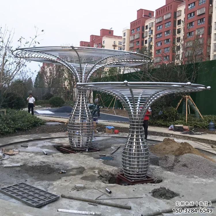 制造遮阳树雕塑厂家，地标摆件，镂空遮阳树雕塑订做