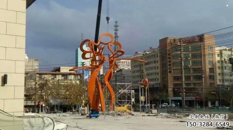 金属镂空树雕塑制造商，钢管组合，烤漆树雕塑优选