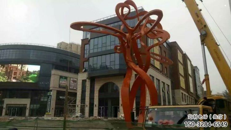镂空树雕塑提供，多彩艺术，中式烤漆树雕塑通用