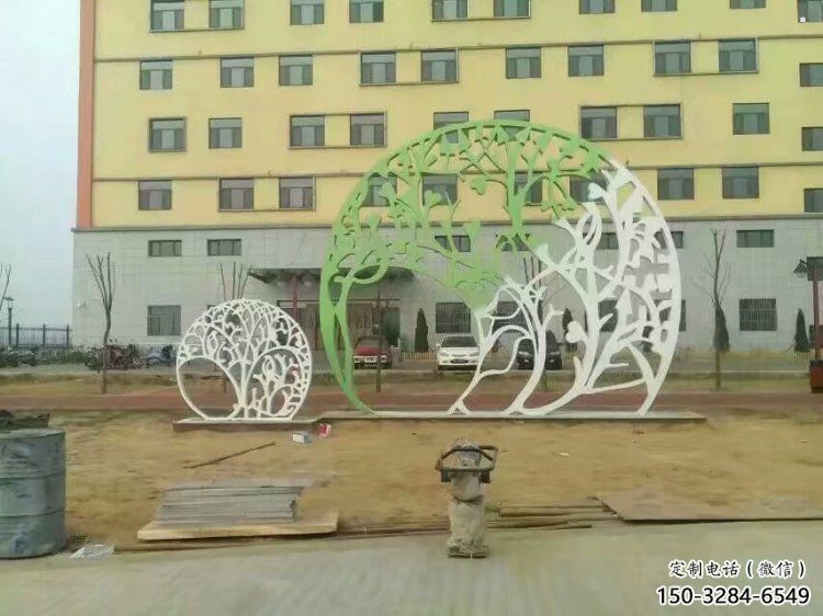 镂空树雕塑预定，城区小品，镂空剪纸树雕塑制造商